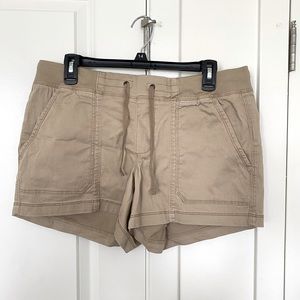 NWT! Natural Reflections Khaki Shorts sz 12
